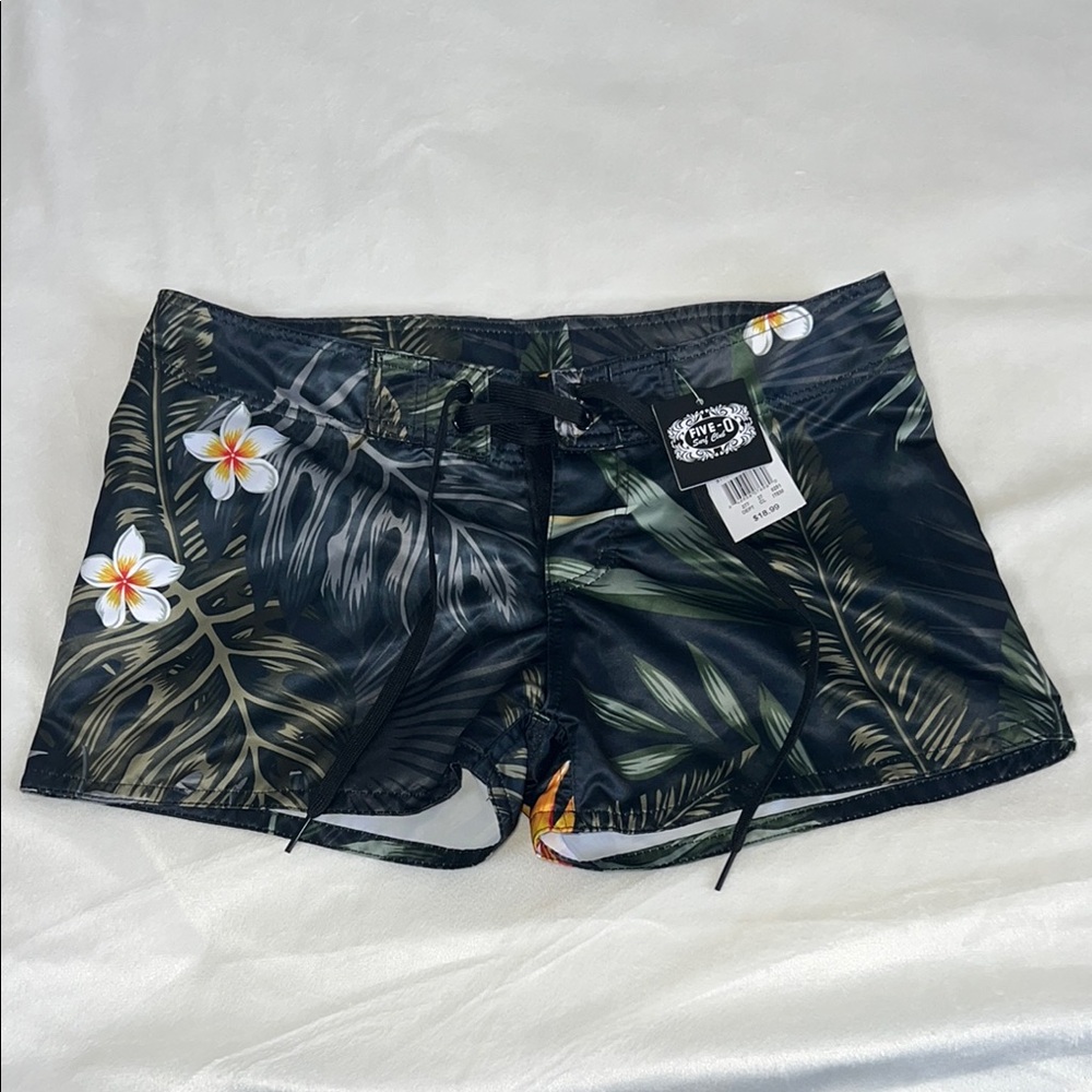 Men's Tropical‎ Print Athletic Shorts - Black